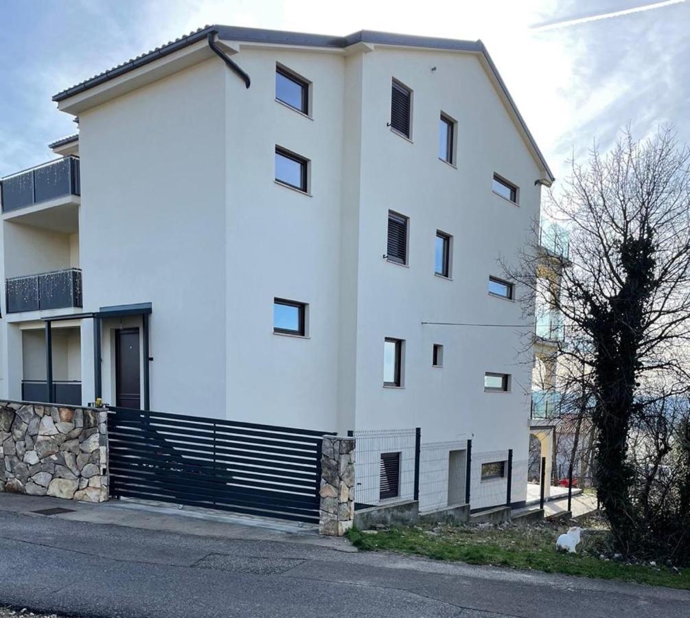 Appartments Sara Jadranovo Εξωτερικό φωτογραφία